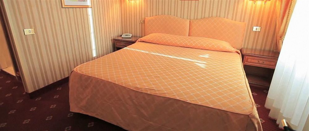 Hotel Viminale Рим Екстериор снимка